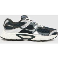 Nike V5 RNR Trainers in Silver Multi