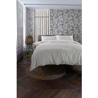 https://www.burton.co.uk/product/the-lyndon-company-luxury-100-cotton-200-thread-count-duvet-cover-set_p-d8a49416-7375-4c8b-8fa2-edef17ad40c2£colour=Ecru&size=King