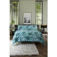 https://www.burton.co.uk/product/the-lyndon-company-brazil-digital-print-100-cotton-duvet-cover-set_p-e5ee917b-19ff-4715-be1c-d348d0a8172a£colour=Green&size=Double