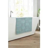 https://www.burton.co.uk/product/the-lyndon-company-egyptian-spa-700gsm-cotton-towels-ultra-soft-highly-absorbent-luxury-bathroom-essentials_p-e9a6eb39-9c23-4753-9a18-f7f134313106£colour=Duck%20Egg%20Blue&size=Face%20Towel%20Pair