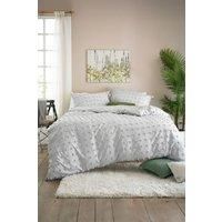 https://www.burton.co.uk/product/deyongs-fluffy-dots-tufted-microfibre-bobbled-duvet-cover-set_p-5cc10be4-2196-49bc-9607-495a9ebc8dea£colour=Grey&size=Super%20King