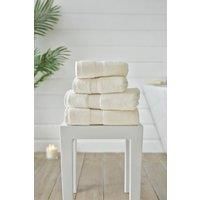 https://www.burton.co.uk/product/the-lyndon-company-new-boston-towel-800gsm-combed-100-cotton-luxury-spa-quality_p-45959953-71a8-4db7-ad66-9e5a8ea8b4c4£colour=Cream&size=Bath%20Towel