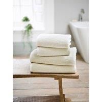 The Lyndon Company Linwood Premium Towels Ultra Soft 700GSM 100% Cotton, Soft & Absorbent in Cream | Size: Hand Towel