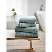 The Lyndon Company Linwood Premium Towels Ultra Soft 700GSM 100% Cotton, Soft & Absorbent in Green | Size: Bath Towel