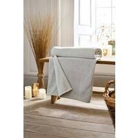 https://www.burton.co.uk/product/deyongs-snuggle-touch-super-soft-solid-colour-fleece-throw_p-3115e33c-13d0-4349-8682-1c5b4f2206dc£colour=Light%20Grey&size=140cm%20x%20180cm