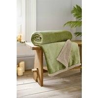 https://www.burton.co.uk/product/deyongs-hazelwood-super-soft-flannel-sherpa-throw---130-x-170cm-fleece-blanket_p-2140a10c-9c75-4af0-b633-603f37fff007£colour=Pale%20Green&size=130cm%20x%20170cm
