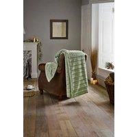 https://www.burton.co.uk/product/the-lyndon-company-chatsworth-soft-faux-fur-130x170cm-luxury-throw_p-a25a6710-7b5f-47cb-9a80-11f40033402c£colour=Green&size=130cm%20x%20170cm