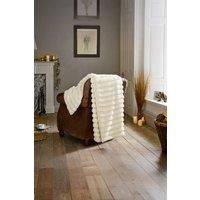https://www.burton.co.uk/product/the-lyndon-company-kenwood-luxury-130x170cm-throw-super-soft-460gsm-plush-faux-fur-with-velvety-reverse_p-038ea858-d2cd-4584-9ddc-fa6494cc89ef£colour=Cream&size=130cm%20x%20170cm