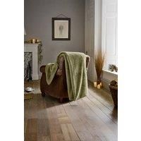 https://www.burton.co.uk/product/the-lyndon-company-ashford-supersoft-faux-fur-throw---130-x-180cm-extra-warm-blanket_p-d6bb219e-faa2-4970-9ba3-ea632dc9b838£colour=Light%20Green&size=130cm%20x%20180cm