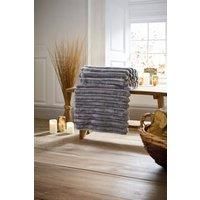 https://www.burton.co.uk/product/deyongs-alnwick-supersoft-plush-cosy-autumn-ribbed-throw---140x180cm_p-adf2ca0d-a266-4451-9701-c4f7b307394b£colour=Light%20Grey&size=140cm%20x%20180cm