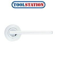 Stanza Leon on Rose Door Handles Polished Chrome