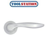 Stanza Cadiz Lever on Rose Door Handles Satin Chrome