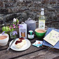 Devon Bluebell Afternoon Tea & Chocolate Gift Hamper - Standard Box