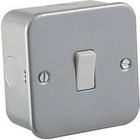 KnightsBridge 10A 1G 2 Way 230V Metal Clad Wall Switch Plate