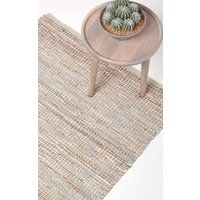HOMESCAPES Leather Rugs Living Room, Natural Handwoven Madras Leather Hemp Rug, 100% Recycled & Planet Friendly, Large Natural Beige Grey Carpet for Bedroom, Hallway & Kitchen, 120 x 180cm