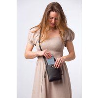 Pure Luxuries London Kiana Leather Cross Body Phone Bag