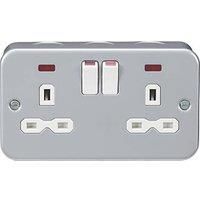 KnightsBridge Metal Clad 13A 2G DP switched socket with neon