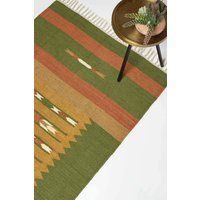 HOMESCAPES Orange & Green Handwoven Kilim Rug 160 x 230 cm Jute & Cotton Living Room Area Rug ‘Lundi’ with Traditional Geometric Pattern & Tassels