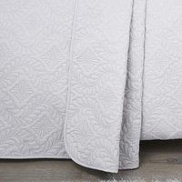 Serene - White Damask Embroidery Bedspread (230cm X 200cm) - Soft Touch - Microfibre - Embossed Quilted Bedspreads in White - White Blanket/Bed Cover for Bed - Gianna Collection