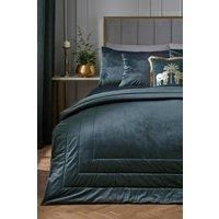 https://www.burton.co.uk/product/laurence-llewelyn-bowen-chic-luxury-soft-velvet-frame-stitched-warm-and-cosy-bedspread_p-2db877a0-e019-47ad-ad8a-cf57ed3d2650£colour=Bottle%20Green&size=One%20Size