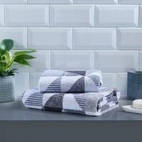 Fusion Bathroom - Hendra - 100% Cotton Jacquard Bath Towel - 70 x 130cm in Monochrome