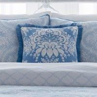Appletree - Blue Delftware Cushion (43 x 43cm) - Velvet Cushion with Floral - Blue Damask Cushion with Filling Included - Cushion with Tassels - Cushions with Covers Included/Cushion Insert
