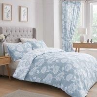 Dreams & Drapes - Blue Chrysanthemum Duvet Cover - Super King Bedding Size Reversible (2 Colours) - Easy Care & Washable - Blue Bedding - Light Blue Floral Bedding - Blue Flower Duvet Cover Sets