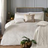 Laurence Llewelyn-Bowen - Ivory White Velvet Duvet Cover Set - King Bedding Size (230 x 220cm) - 2 Pillowcases - Soft Touch - Designer - Ivory White Luxury Bedding Set - Velvet Bedding in White Ivory