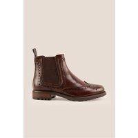 Oswin Hyde Men's Gavin Chelsea Brogue Boots in Brown | Size: 9