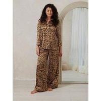 Chelsea Peers Leopard Print Long Pyjama Set