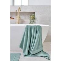https://www.burton.co.uk/product/christy-luxe-elegant-100-turkish-cotton-730gsm-towels_p-68aca3fb-5668-4603-827b-136a50a41029£colour=Light%20Blue&size=Guest%20Towel