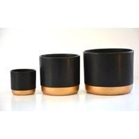 Thompson & Morgan Two-Tone Black & Gold Small Ceramic Plant Flower Pot Round Modern Stylish Simple Design for Indoor House Plants Succulents 1 x Small Black & Gold Ceramic Pot