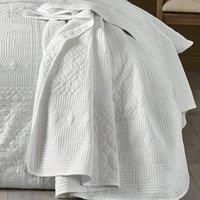 Catherine Lansfield Folkstone Geo 220x230cm Bedspread White