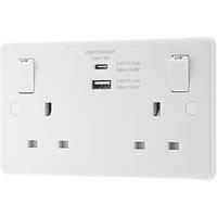Lap White Double 13A Switched Socket With Usb X2 4.2A & White Inserts