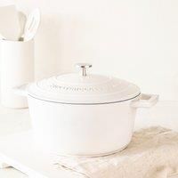 MasterClass Medium Casserole Dish with Lid 4L/24 cm, Lightweight Cast Aluminium, Induction Hob and Oven Safe, Cream