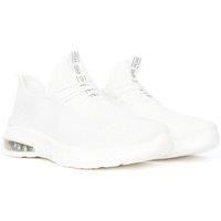https://www.burton.co.uk/product/crosshatch-trevel-trainers_p-289a51ad-e706-4c3e-ace6-a2d4dba667d2£colour=White&size=11-Standard%20Fit