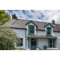 5* Pembrokeshire Cottage: Hot Tub, Hamper & Prosecco For Up To 6