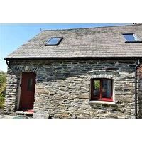 5* Pembrokeshire Cottage: Hot Tub, Hamper & Prosecco For Up To 4