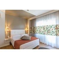 4* Rome City Break: Central Hotels, Breakfast & Return Flights