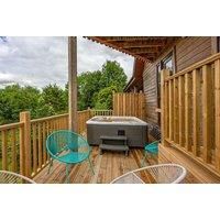 2-3 Night Loch Awe Lodge Stay for up to 6 People with Private Hot Tub & Sauna - Valid until March!