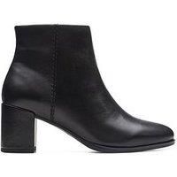 Ladies Clarks Mary Jane Court Shoes Freva55 Strap