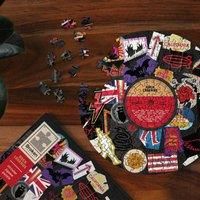 BROKEN RECORDS ROCK LEGENDS CIRCULAR JIGSAW PUZZLE - 200 Piece *NEW & SEALED*
