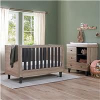 Tutti Bambini Como 2-Piece Room Set | 3-In-1 Convertible Cot Bed & Chest Changer | 140x70 cm Mattress Size, Brushed Metallic Knobs, Engineered Wood | Distressed Oak/Slate Grey