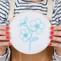 COTTON CLARA FLORAL BOUQUET HOOP CROSS STITCH KIT MEDIUM NEW BOXED MINDFULNESS