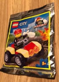 LEGO Fireman With Quad Bike Set 952009, Magazine Gift, 27 Pieces, 2020, City