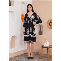 Oversized 3/4 Sleeves V Neck Printed Knee Lenght Dress