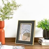 Georgi Photo Frame