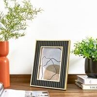 Georgi Photo Frame