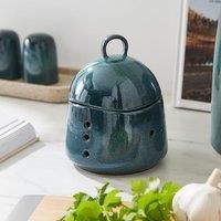 Montreal Garlic Pot