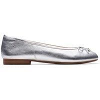 Clarks Fawna Lily Leather Shoes in Silver Size 4.5